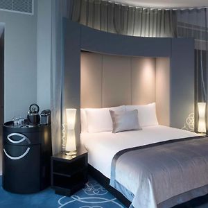 Corner King Suite